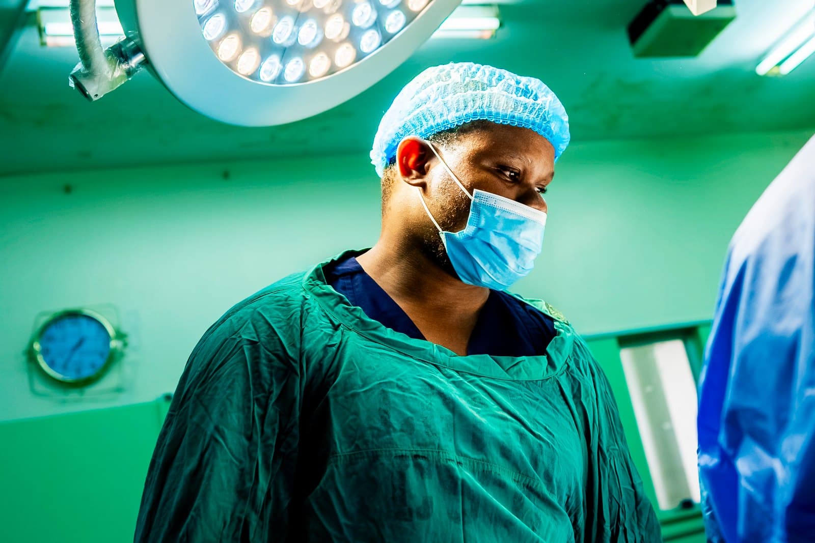 A Coast General Hospital surgeon working in the operating room